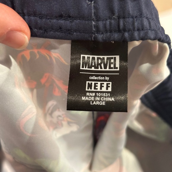 Marvel NEFF Deadpool Swim Trunks Mens Large Board Shorts Floral Superhero Print - Picture 6 of 7